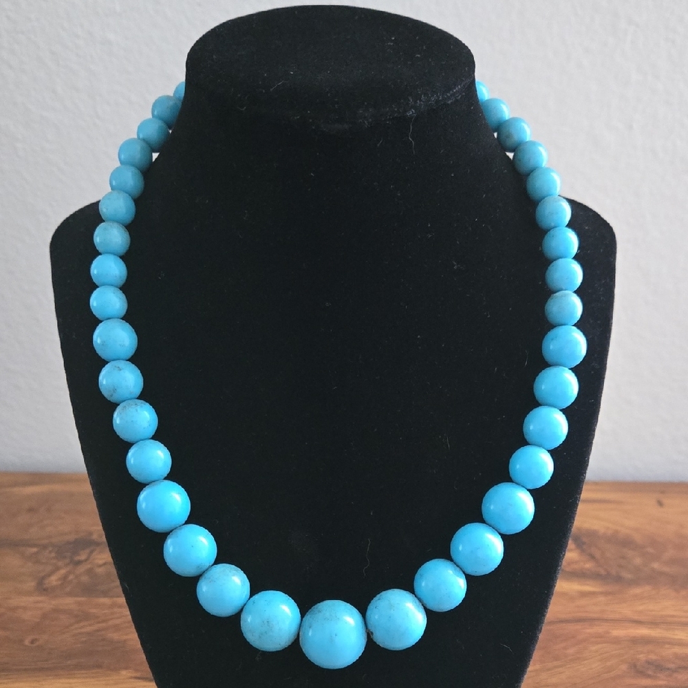 Vtg Turquois LUCITE Beaded Necklace - Genuine from Hong Kong